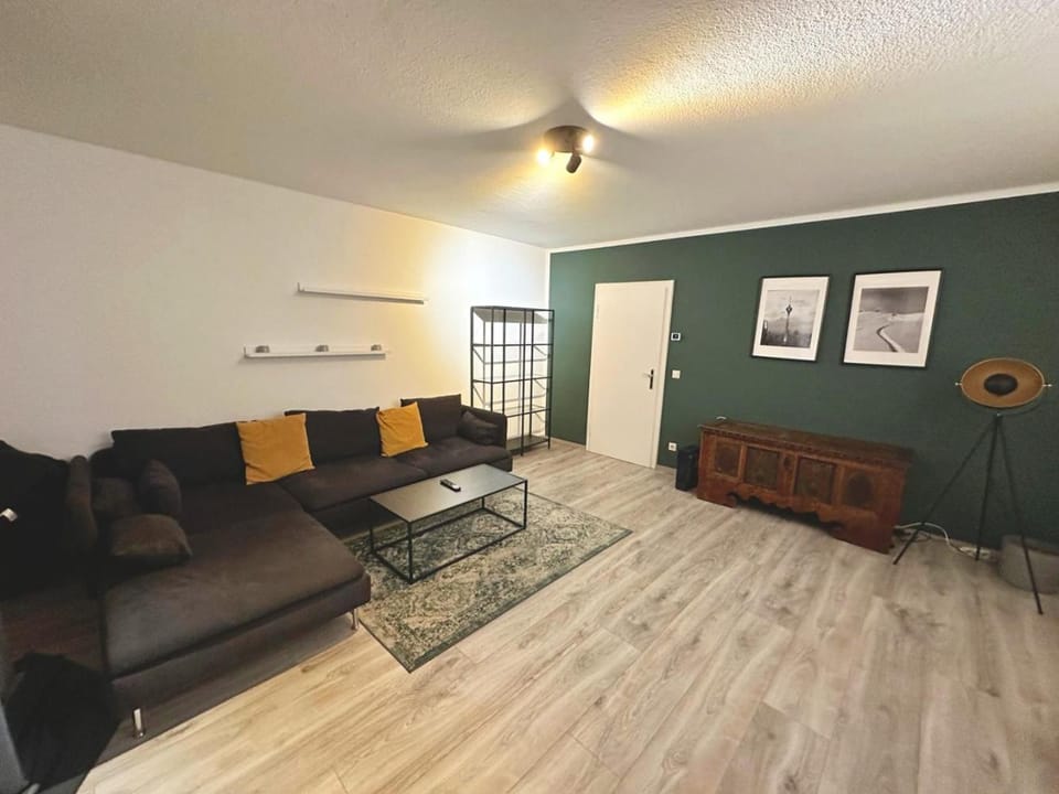 Living room, Photo of the whole room, Seating area