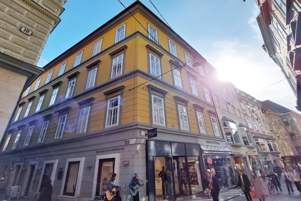 Property building, Neighbourhood, City view, Street view, Location
