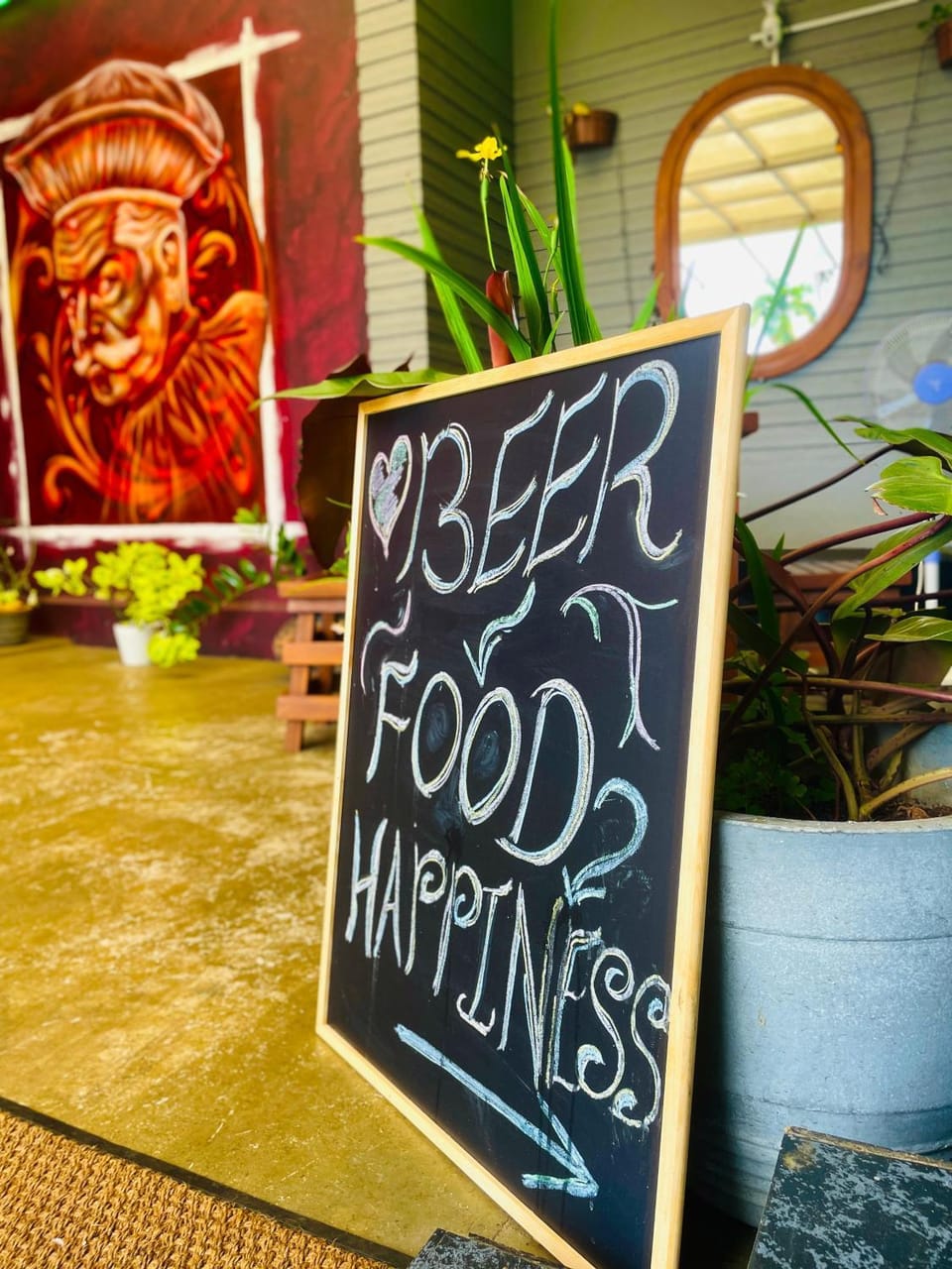 Restaurant/places to eat, Children play ground, Game Room, Karaoke, Evening entertainment