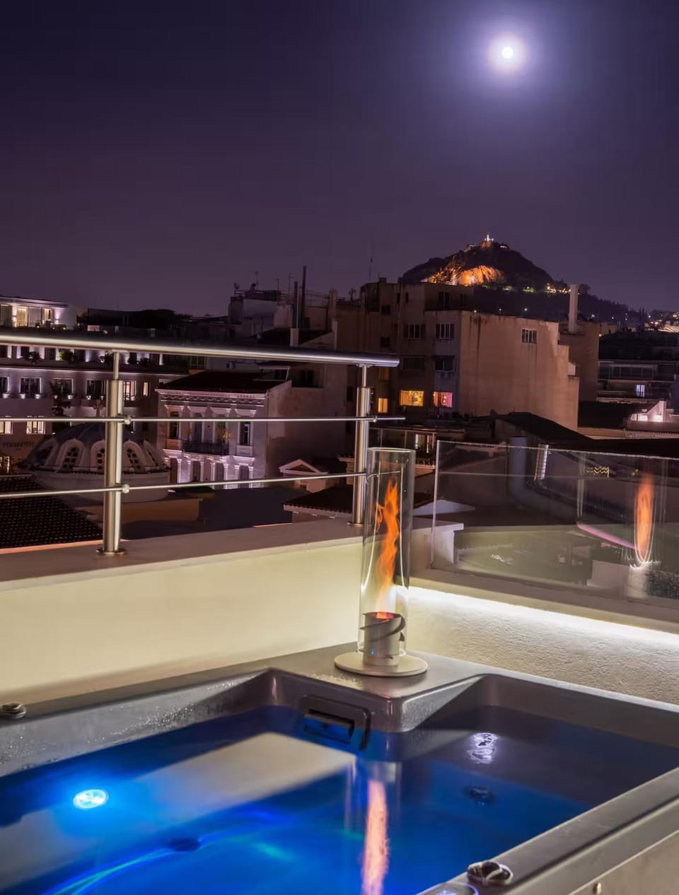 Heated Plunge Pool & Firepit Acropolis Penthouse Apartment in Athens