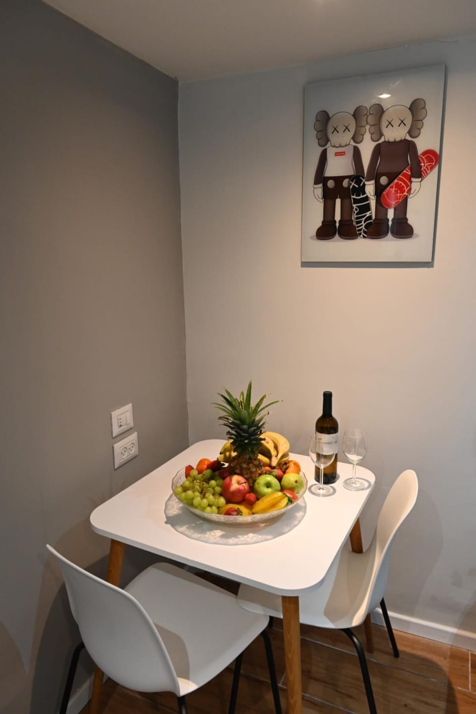 Seating area, Dining area