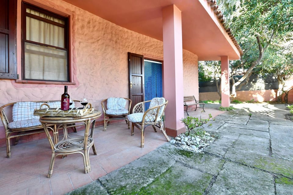 Property building, Patio, Garden, Dining area