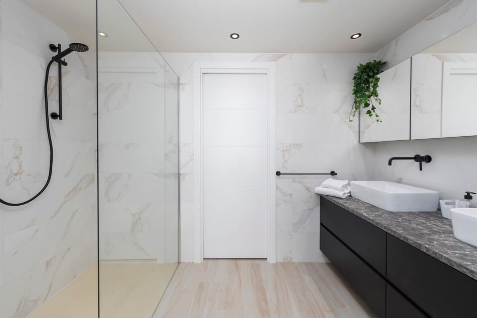 Shower, Bathroom