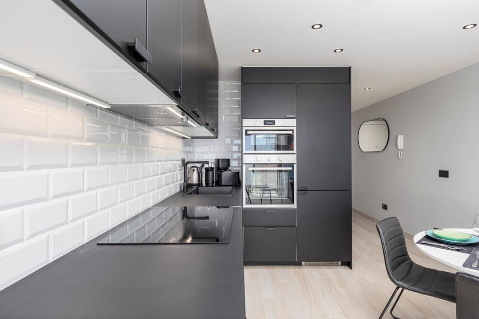 Kitchen or kitchenette, minibar, pet friendly, stove