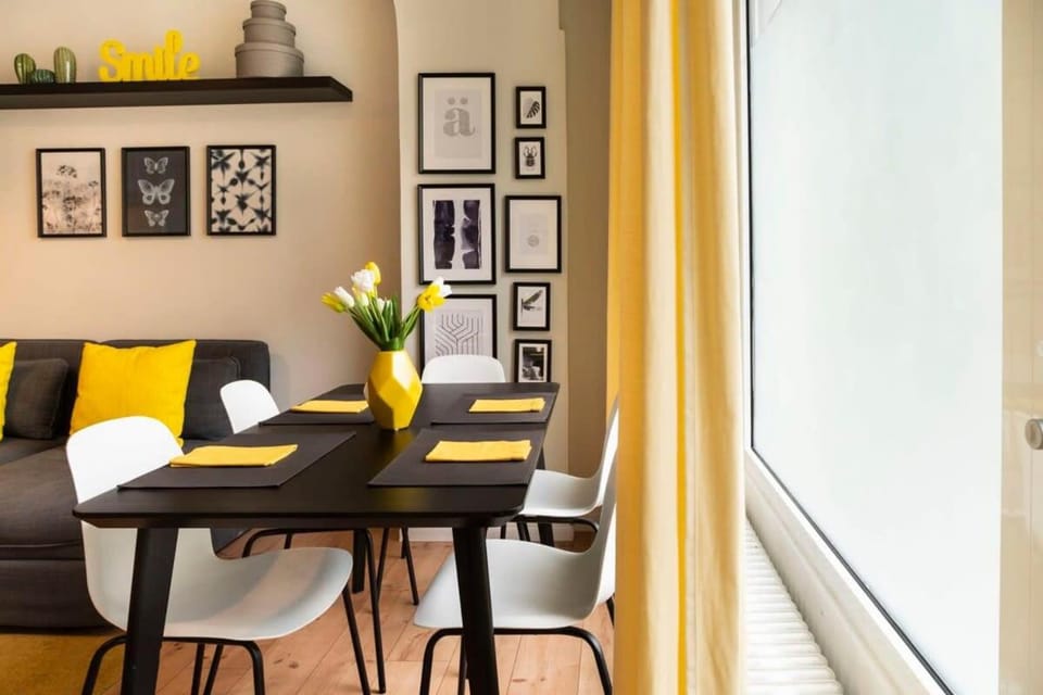Kudamm plus AC plus SelfCheckIn plus Free Street Parking Apartment in Berlin