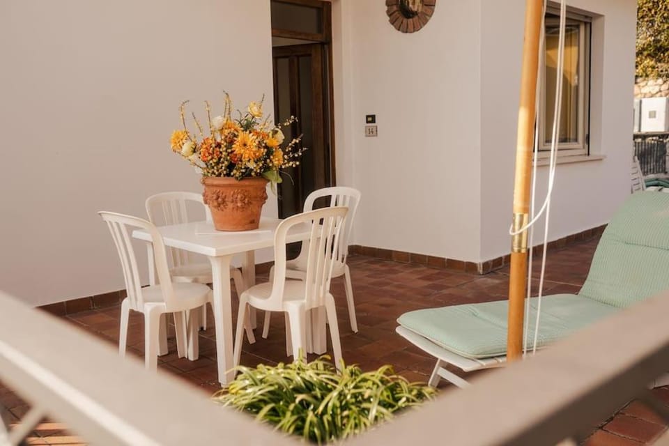 View (from property/room), Balcony/Terrace