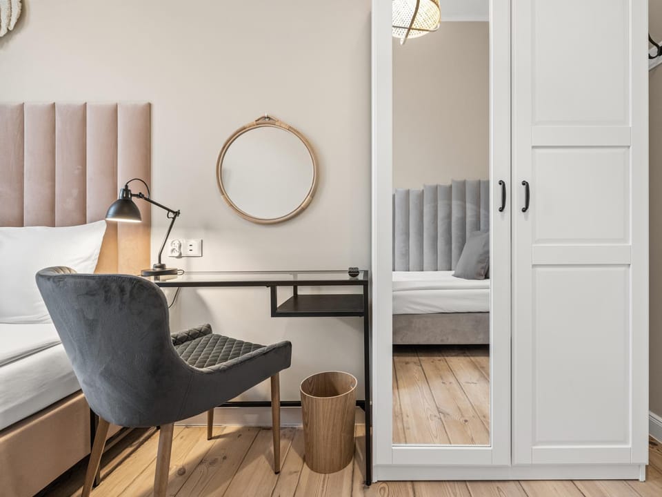 Bed, Photo of the whole room