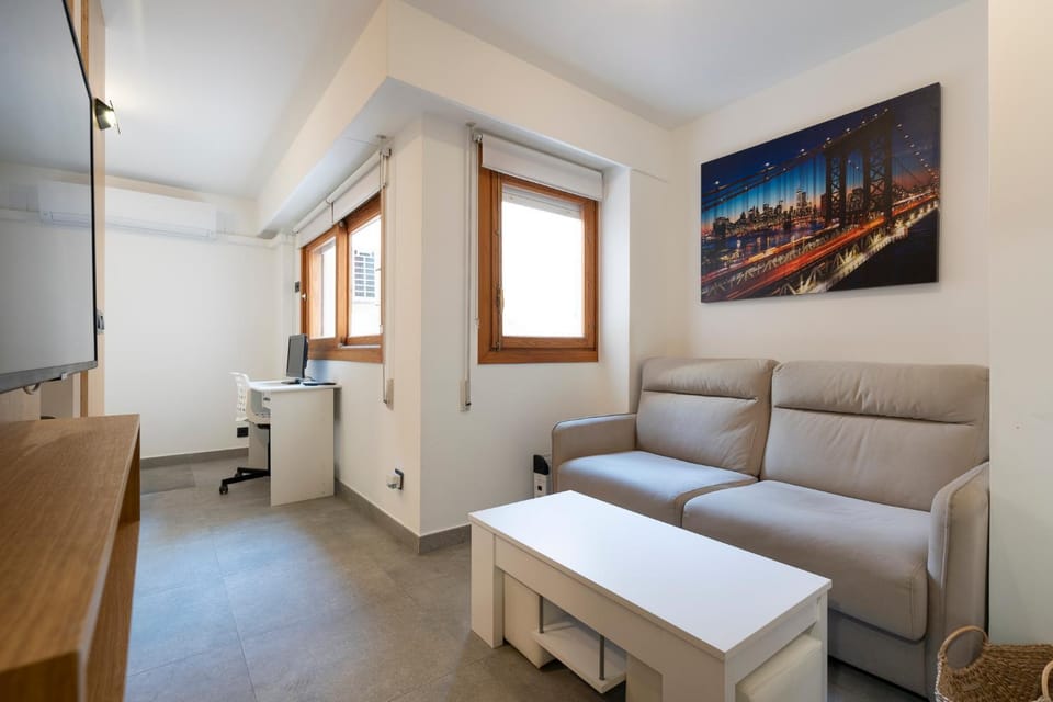TV and multimedia, Living room, Seating area, hair dresser