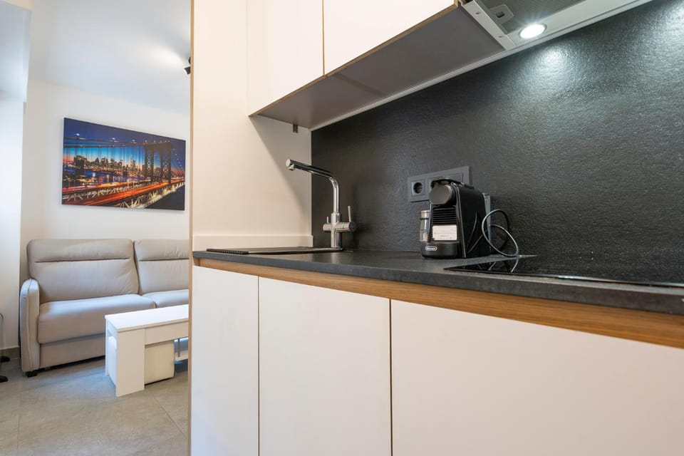 Coffee/tea facilities, Kitchen or kitchenette, minibar, toaster