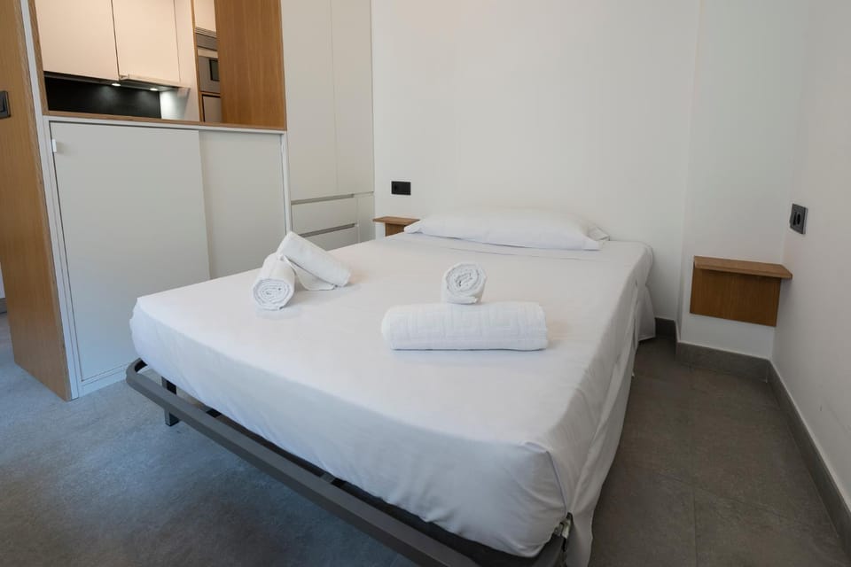 Bed, Photo of the whole room, Bedroom, towels, wardrobe