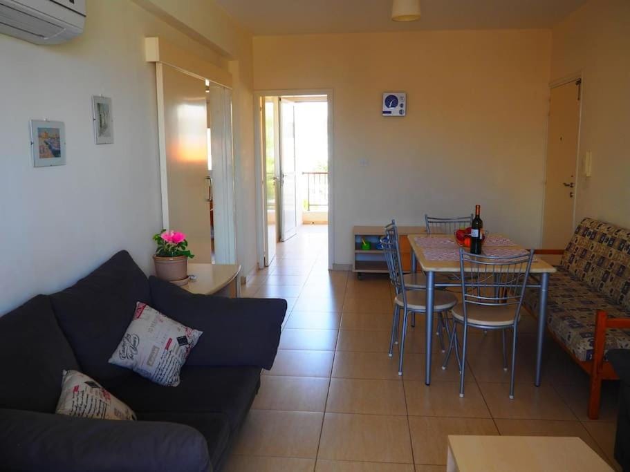 A stone's throw from everything Apartment in Paphos