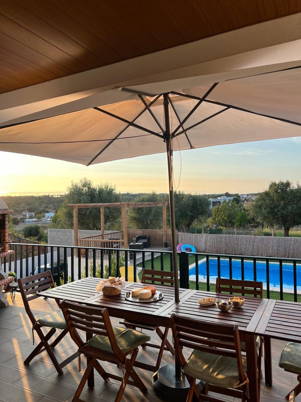 Balcony/Terrace, Dining area, Pool view