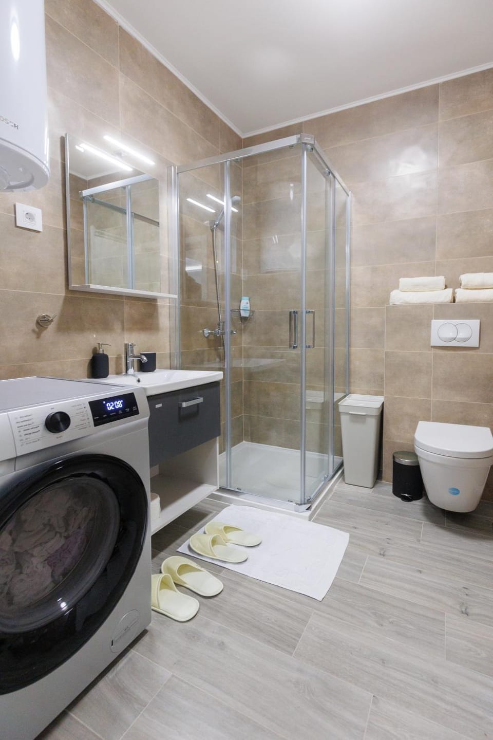 Black & White Apartment Apartment in Vojvodina