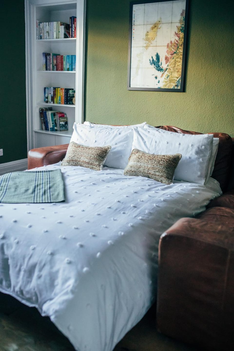 Bed, Living room