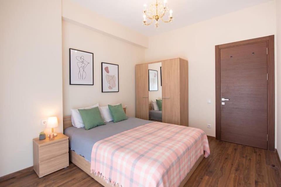 1BR Apartment - Free Parking - Self Check-in - Delisi Metro 5 Min Apartment in Tbilisi, Georgia