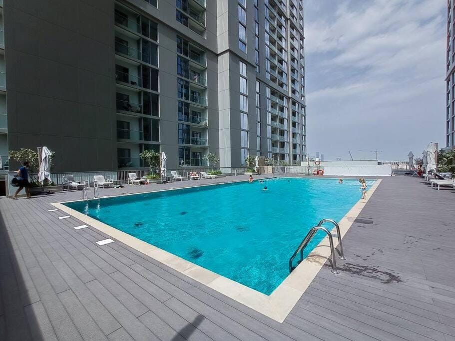 Intimate Apartment with Scenic View of Dubai Creek Apartment in Dubai