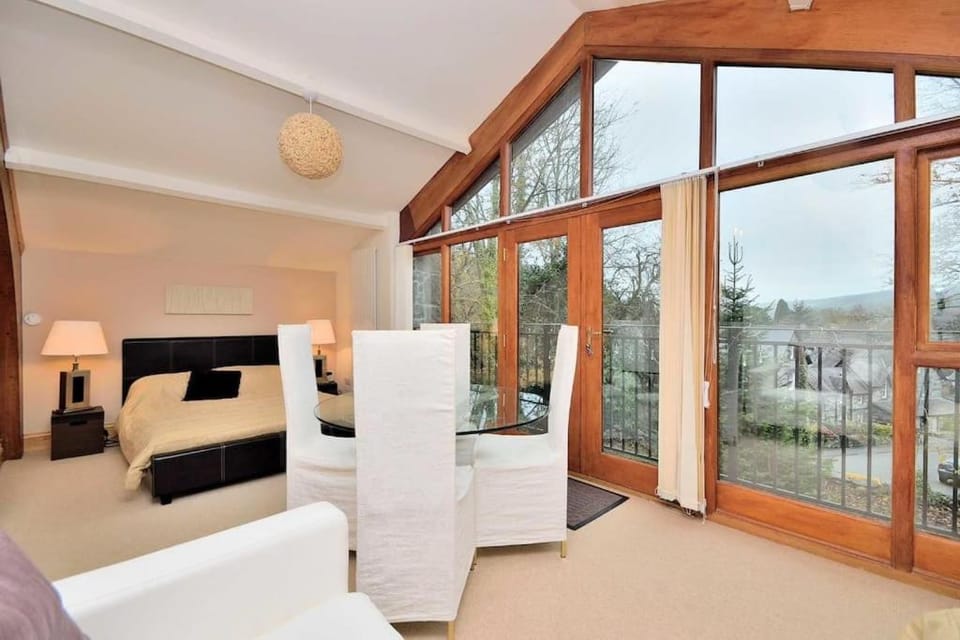 Seating area, Bedroom