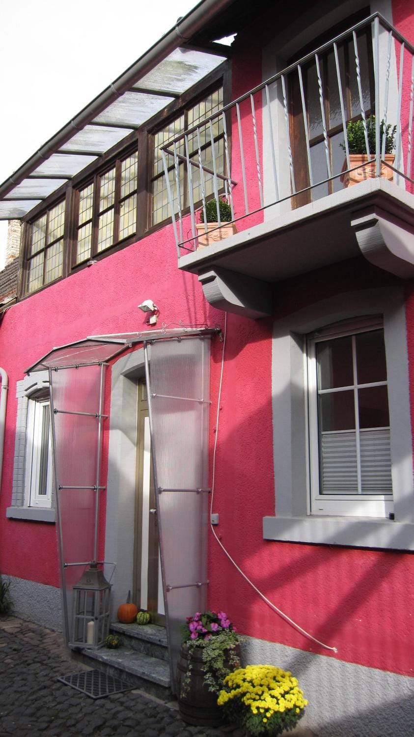 Winzeranwesen - Weingut Christian Eberley - Haupthaus I MINDESTAUFENTHALT 4 NÄCHTE - MINIMUM STAY 4 NIGHTS House in Rhineland-Palatinate