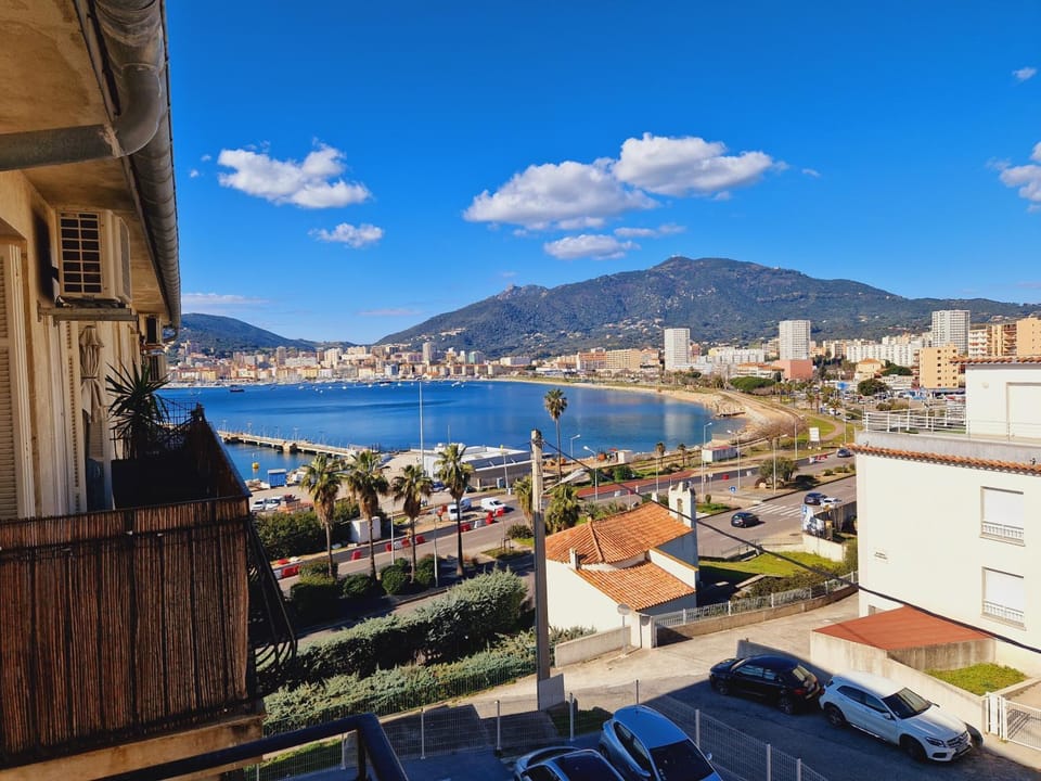 Property building, Neighbourhood, City view, Sea view, Street view