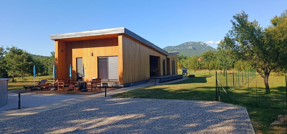 Property building, Garden