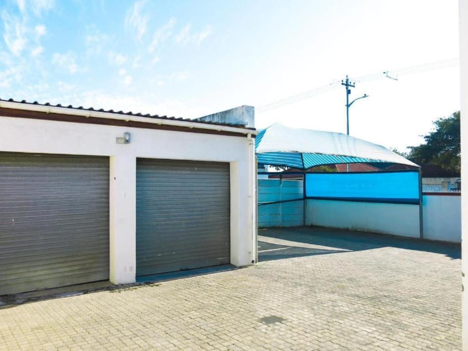 33 isnowclosd Bed and Breakfast in Cape Town