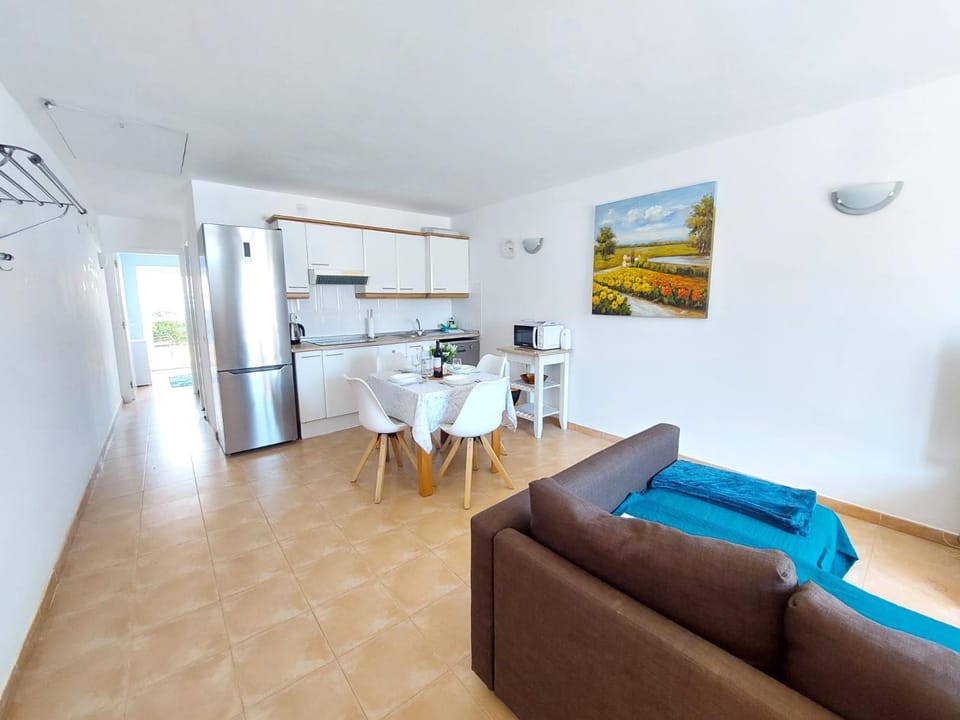 Kitchen or kitchenette, kitchen