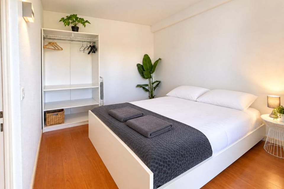 Bed, Photo of the whole room, Bedroom, wardrobe