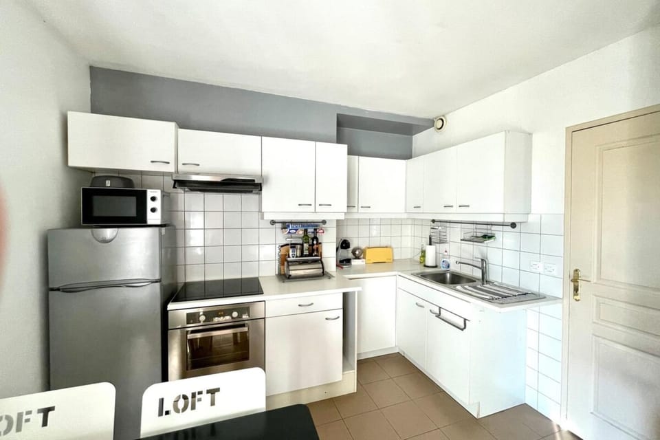 La Halte- Vue Rivière- Élégant T3- Parking- RDC Apartment in Île-de-France