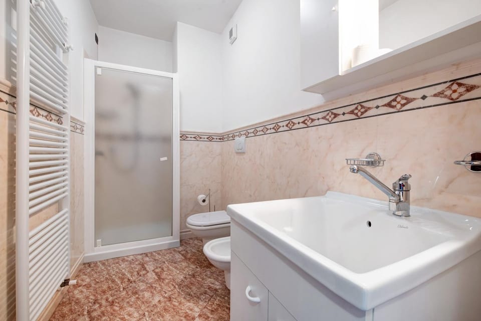 Bathroom, Living room