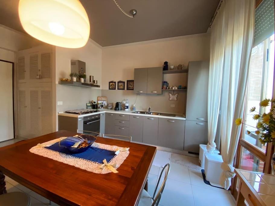 Kitchen or kitchenette, Dining area, pet friendly, stove