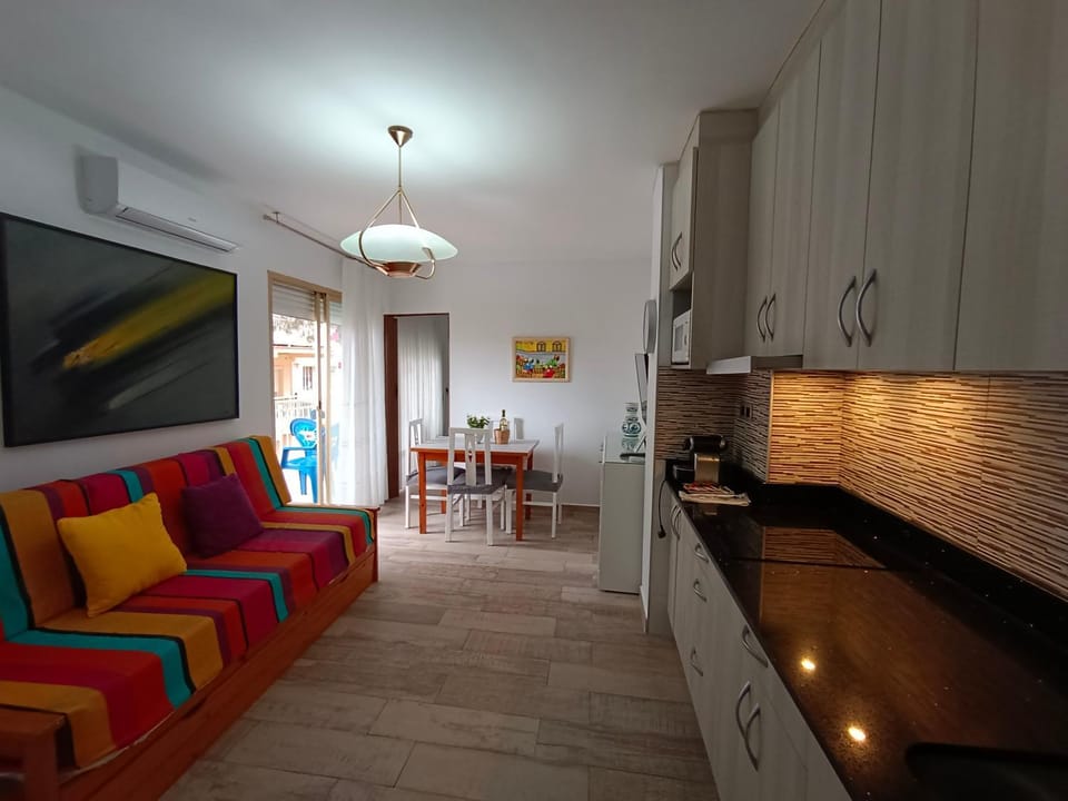 Communal lounge/ TV room, Kitchen or kitchenette