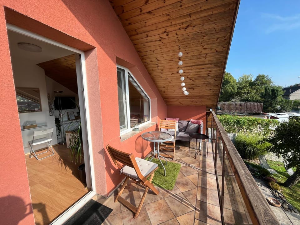 Podkrovní apartmán s balkónem Vacation rental in Czechia