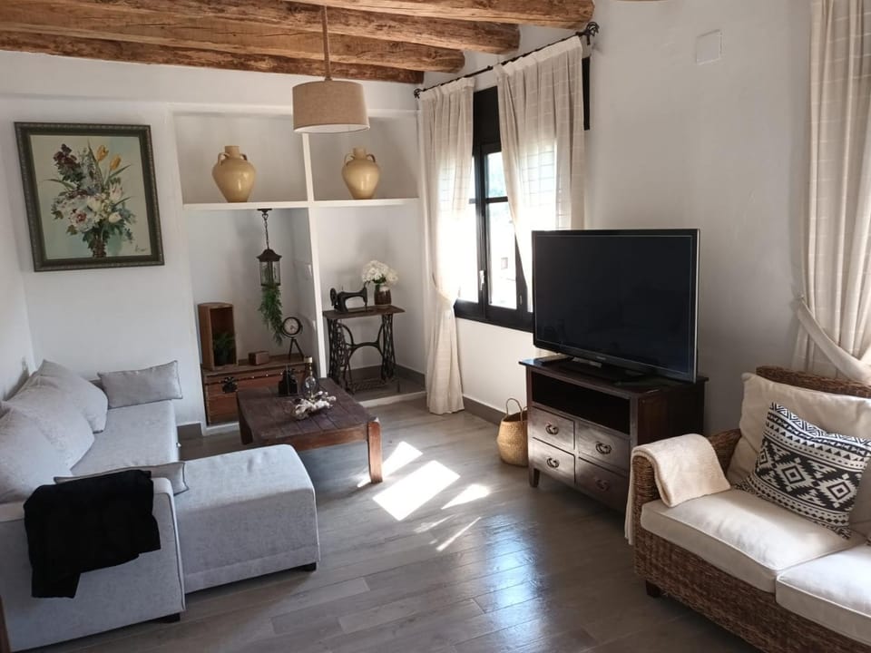 Communal lounge/ TV room, TV and multimedia