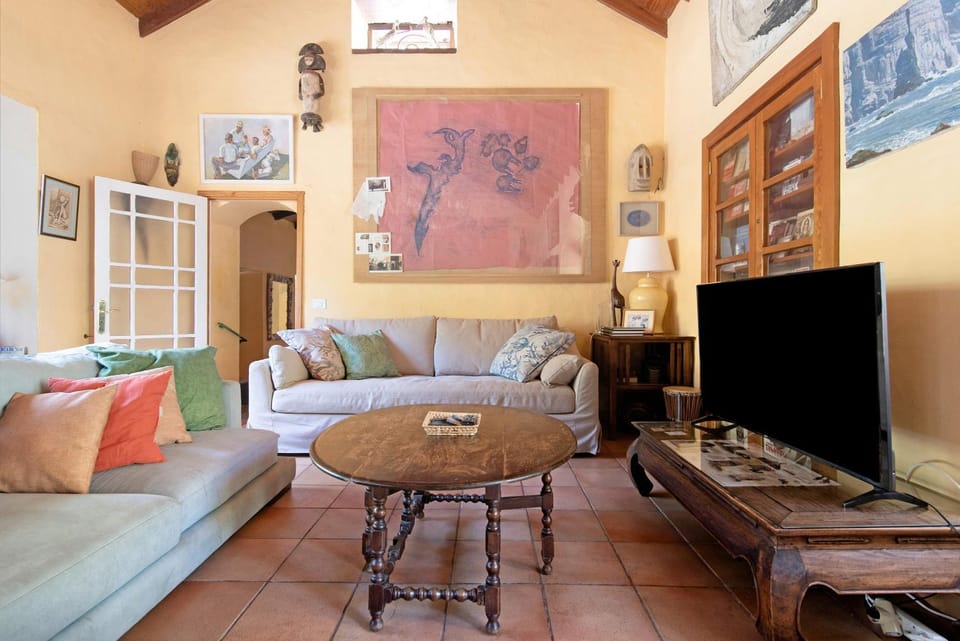 Property building, Living room