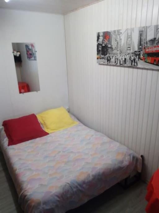 Studio pour deux personnes au centre et calme Apartment in Catalonia