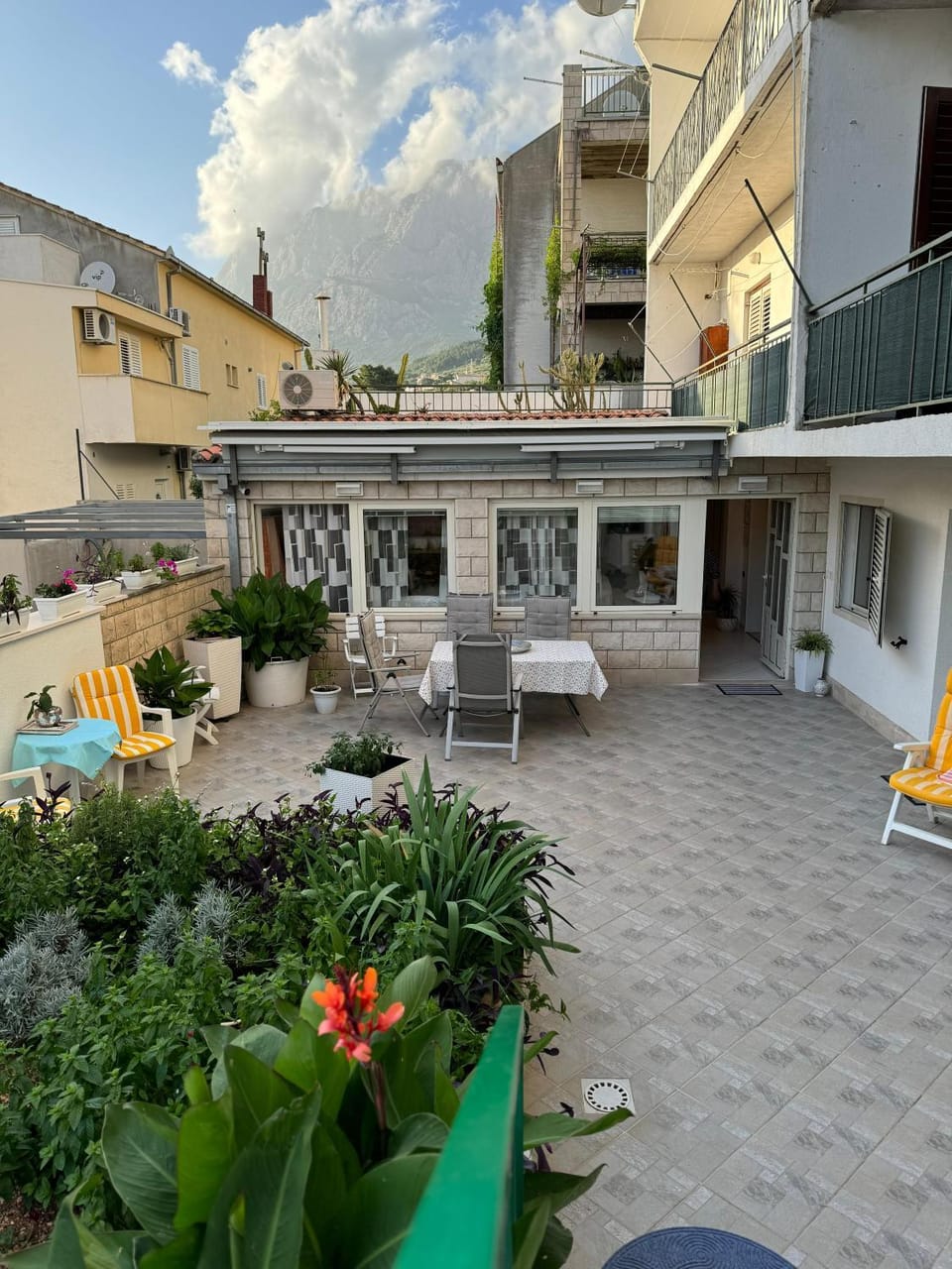 Patio, Balcony/Terrace, Seating area