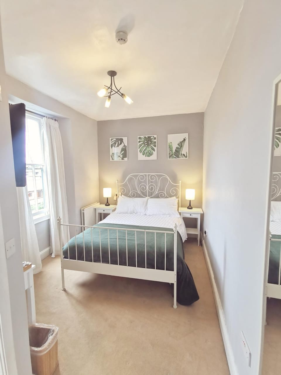 Photo of the whole room