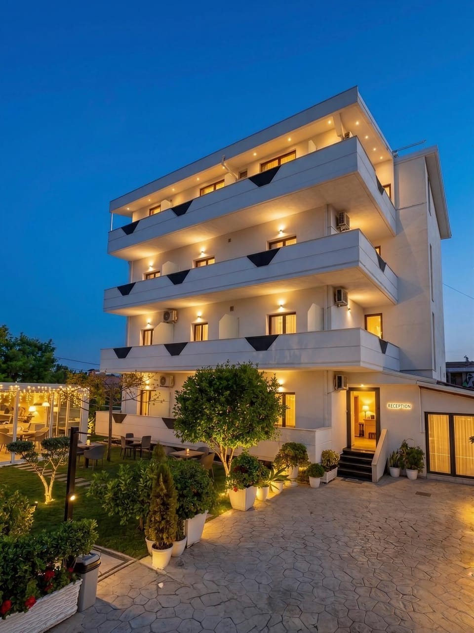 Property building, Night, View (from property/room), Balcony/Terrace
