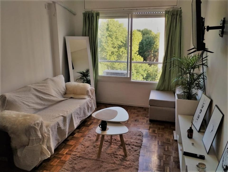 TV and multimedia, Living room, Seating area, Garden view