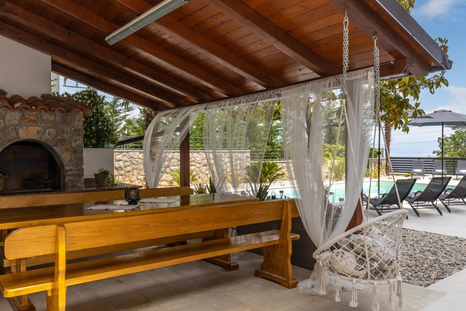Seating area, Garden view