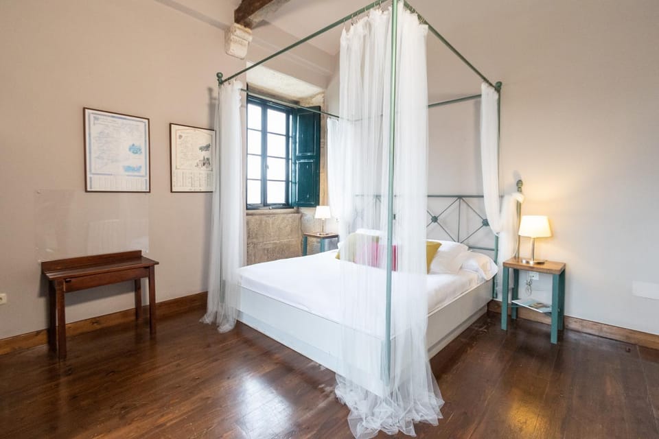 Rectoral de Cobres 1729 Hotel in O Morrazo