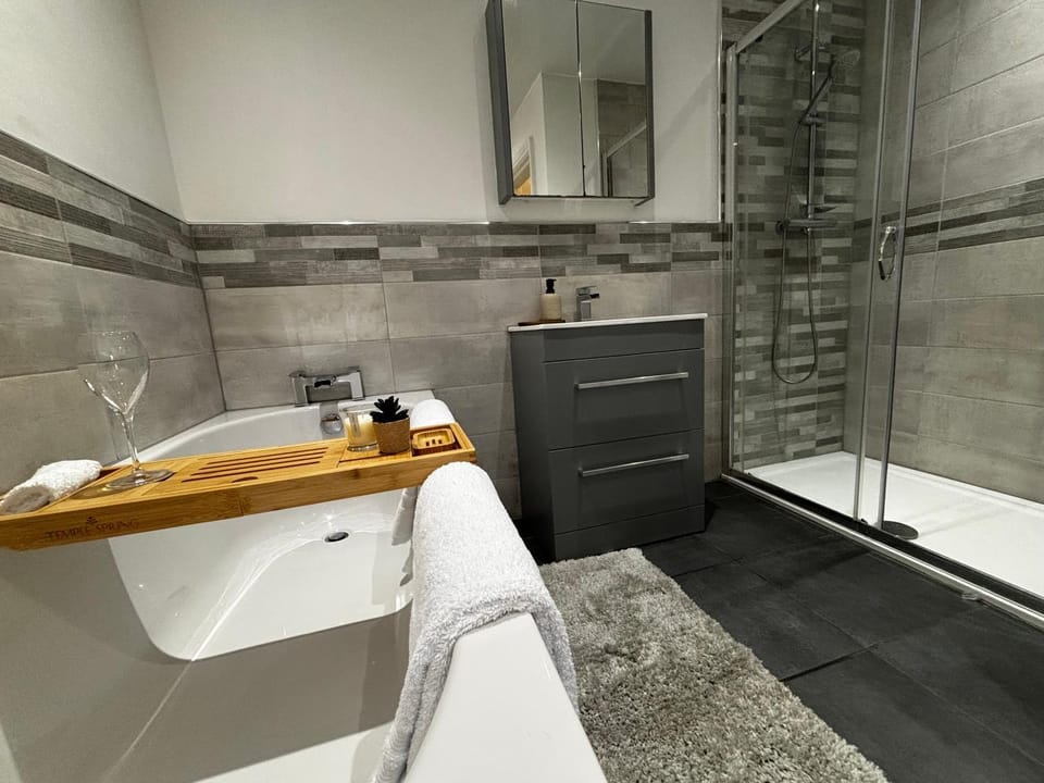 Shower, Bathroom, Bath
