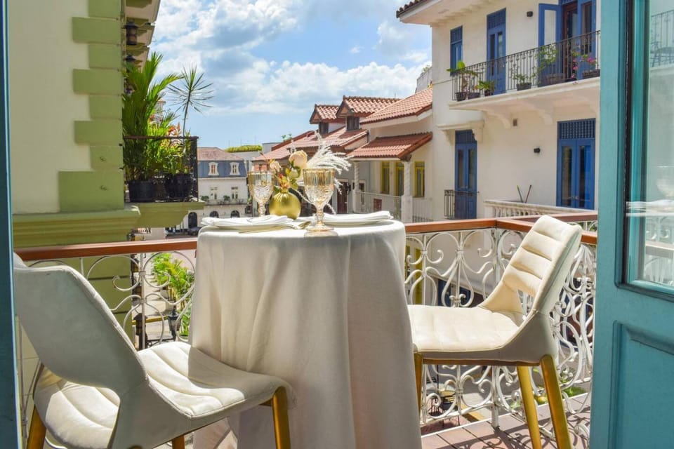 Best Location - Unique And Charming Loft Apartment in Panama City, Panama