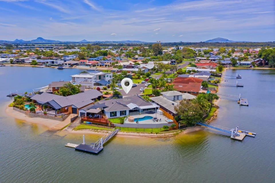 Property building, Bird's eye view, River view