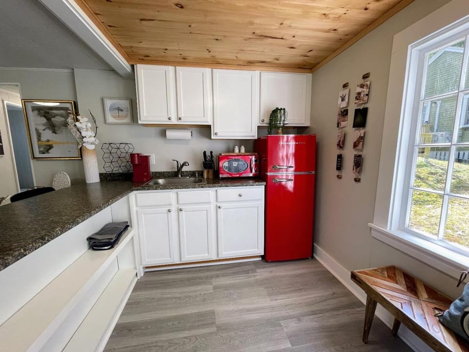 Kitchen or kitchenette, toaster