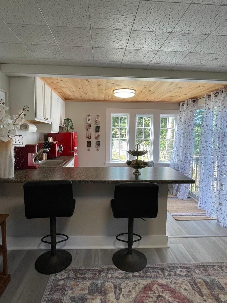 Coffee/tea facilities, Kitchen or kitchenette, Dining area
