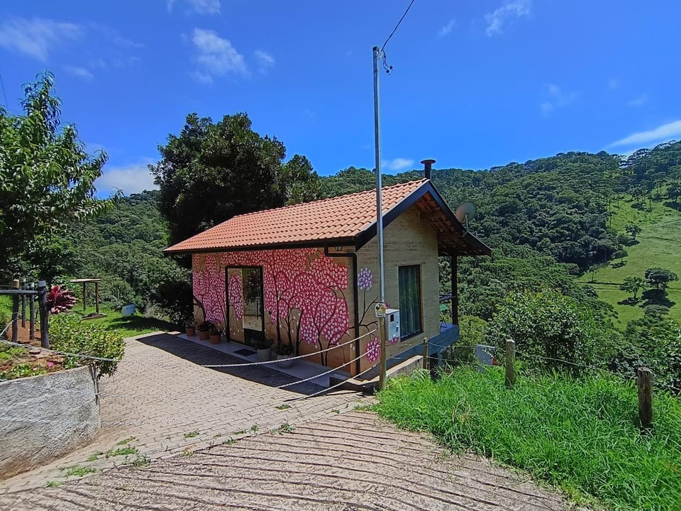 Sonho na Serra Chalé 2 House in State of São Paulo