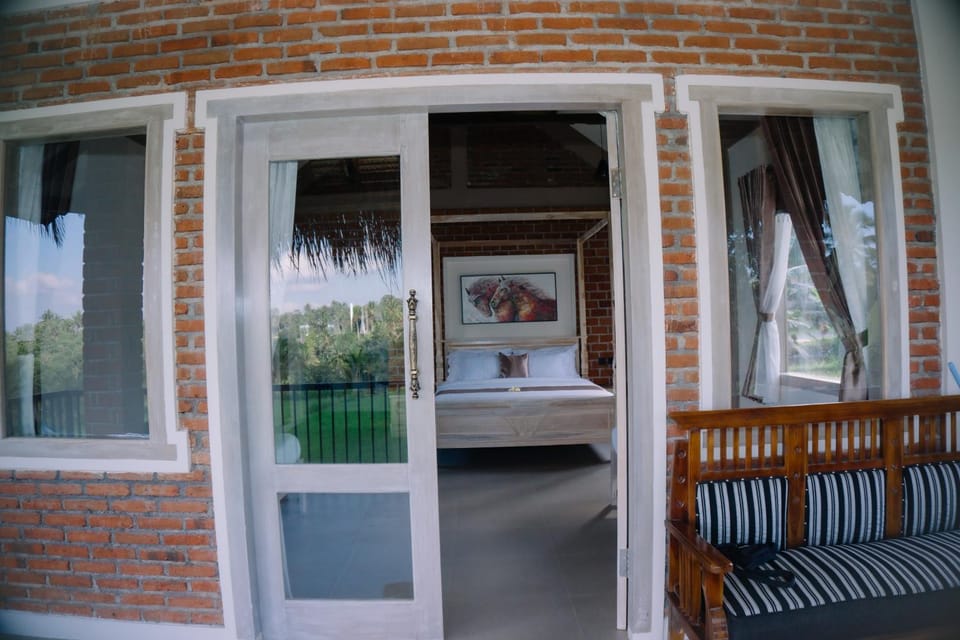 Property building, Balcony/Terrace, Bedroom