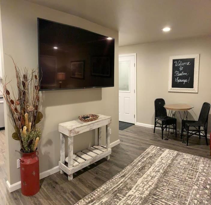 Beautiful, well-stocked home - sleeps 7! House in Yakima