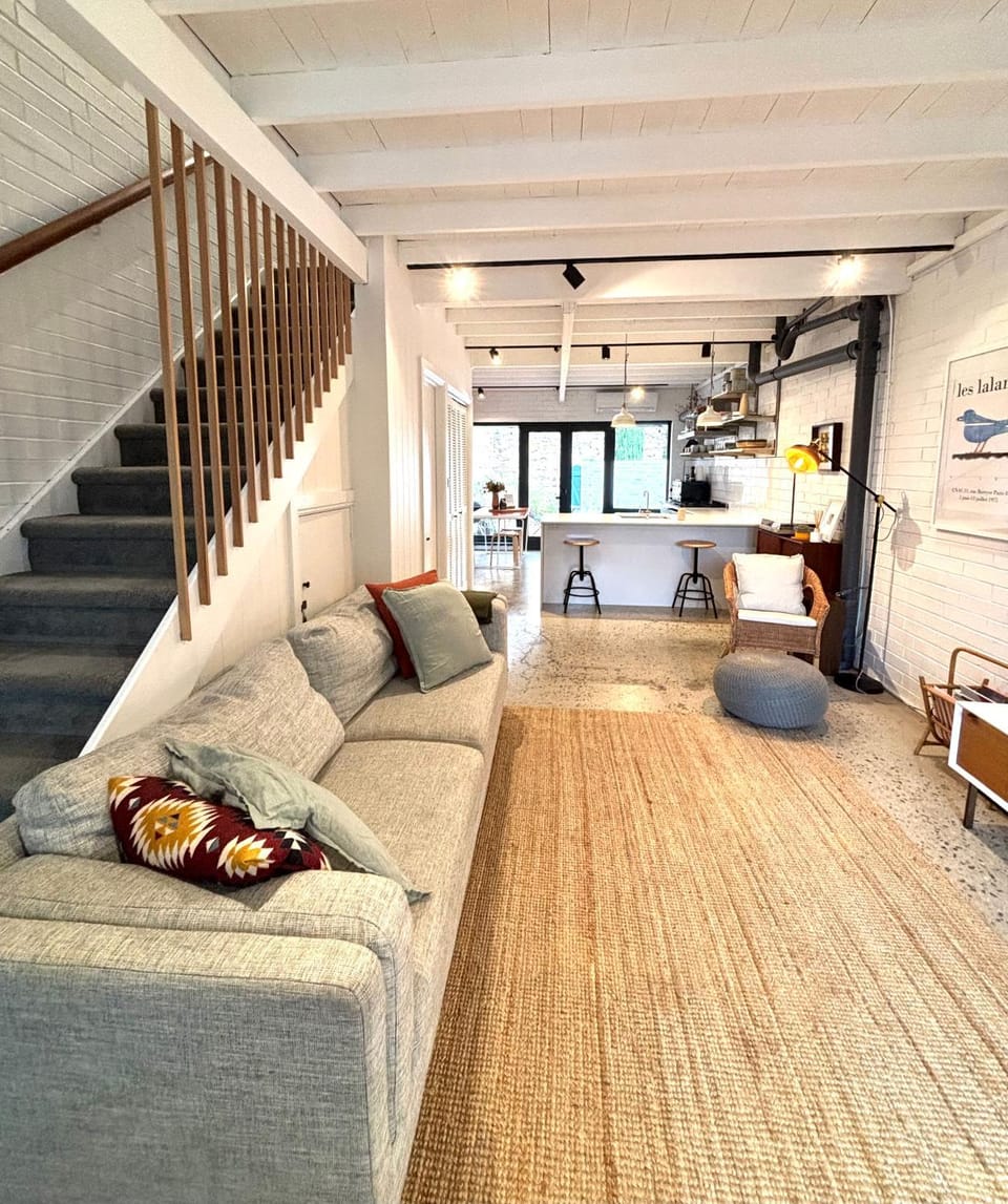 Stylish, comfortable and pet friendly home in the heart of Kensington Apartment in Adelaide